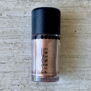 ⚡️NEW⚡️MAC Pigment in Tan